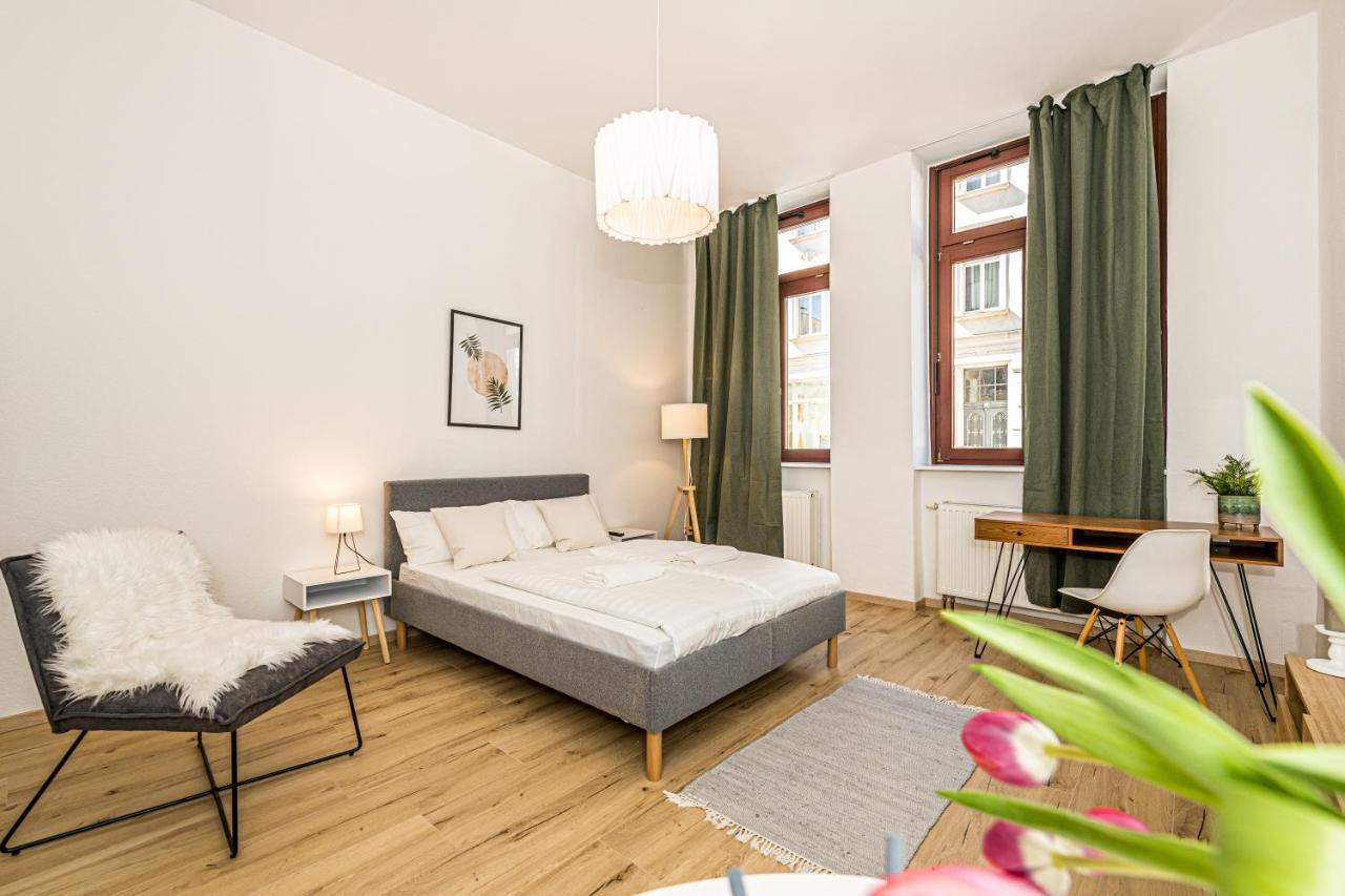 Ruhige Und Stilvolle Wohnung Am Clara-Zetkin-Park Leipzig Bagian luar foto